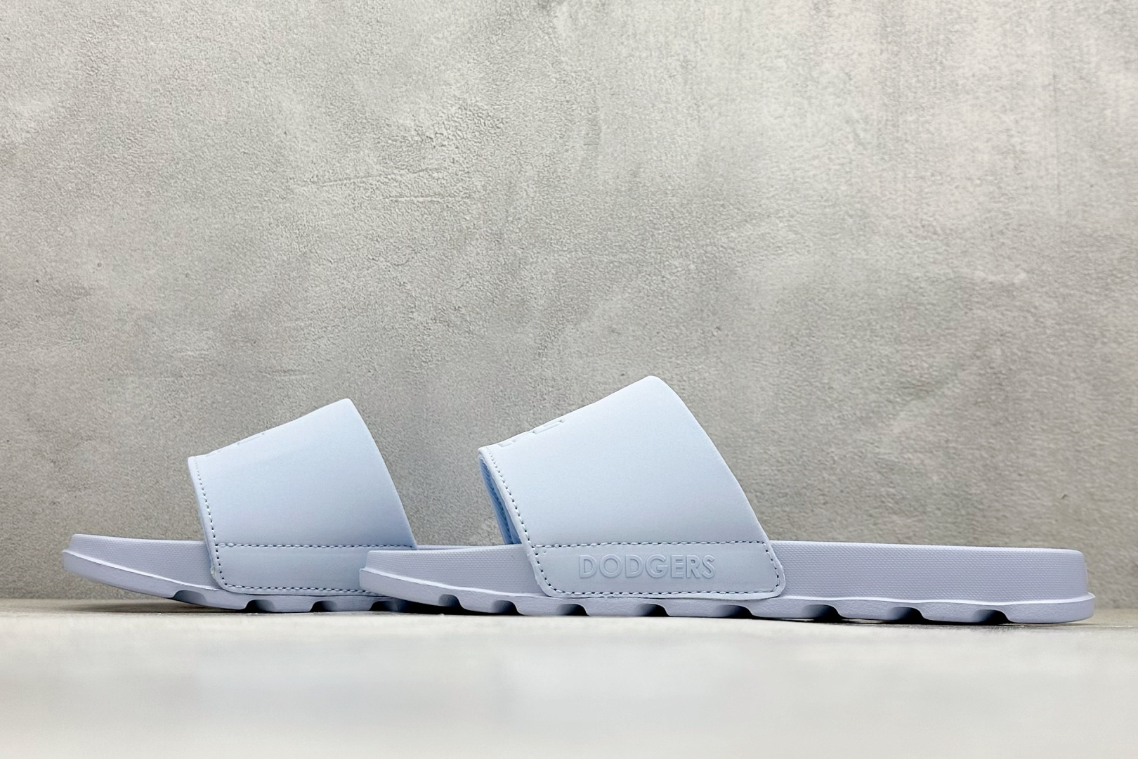 图片[5]-MLB 25夏季新款复古暗纹老花时尚休闲拖鞋 货号：36 36.5 37 38 38.5 39 40-选品中心