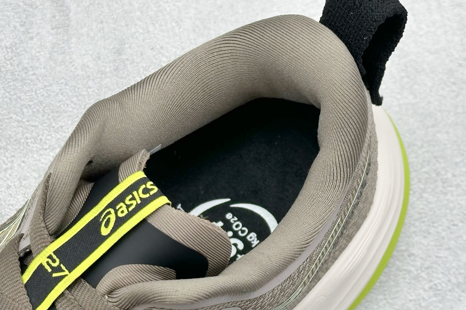 Asics Gel-Nimbus 27 舒适防滑耐磨低帮休闲跑步鞋 1012B772-100