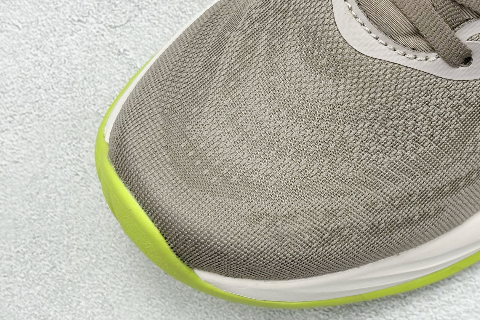 Asics Gel-Nimbus 27 舒适防滑耐磨低帮休闲跑步鞋 1012B772-100