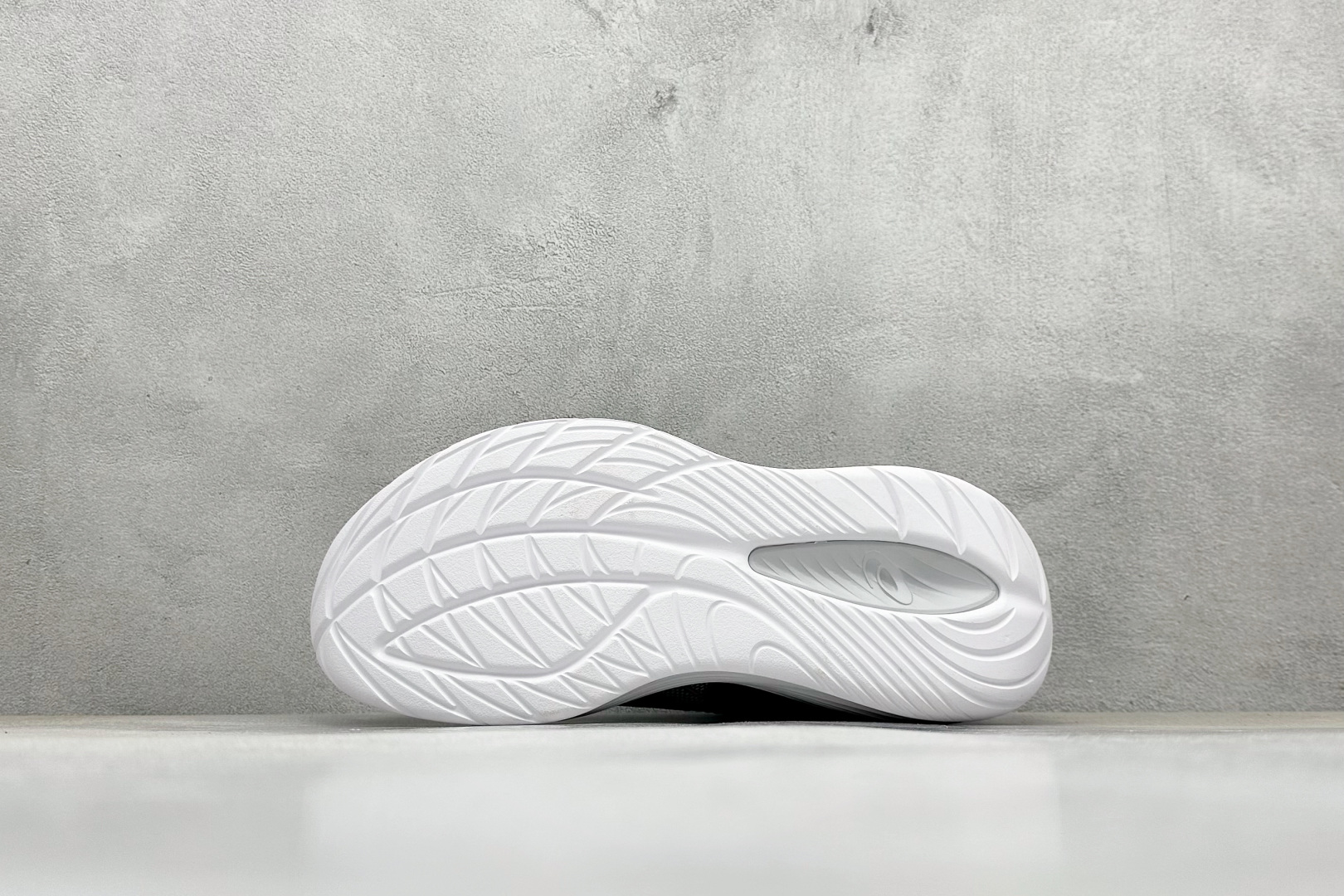 Asics Gel-Nimbus 27 舒适防滑耐磨低帮休闲跑步鞋 1011B960-021