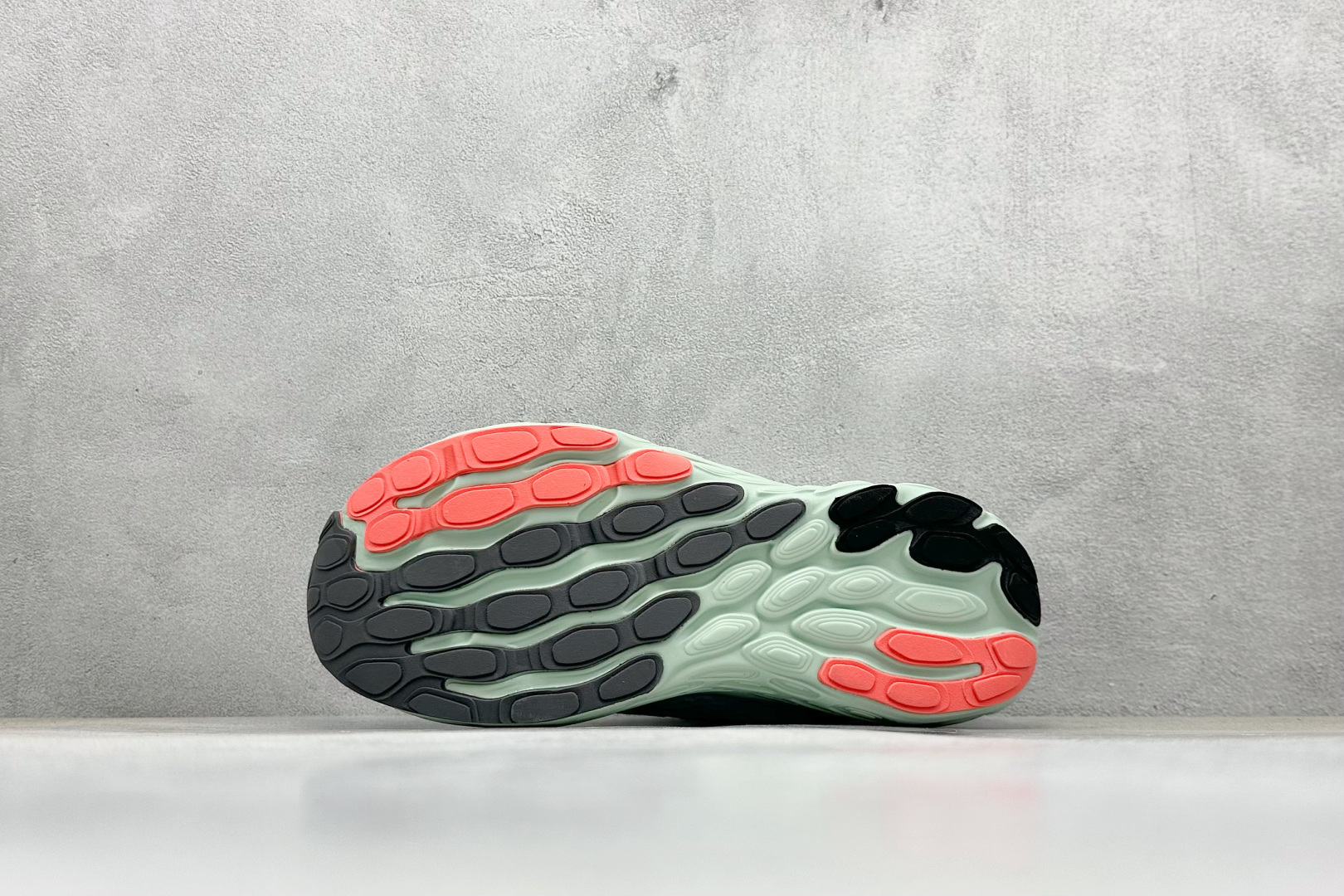 New Balance NB Fresh Foam UTRN系列 新百伦舒适耐磨低帮休闲跑步鞋 UTRNQD