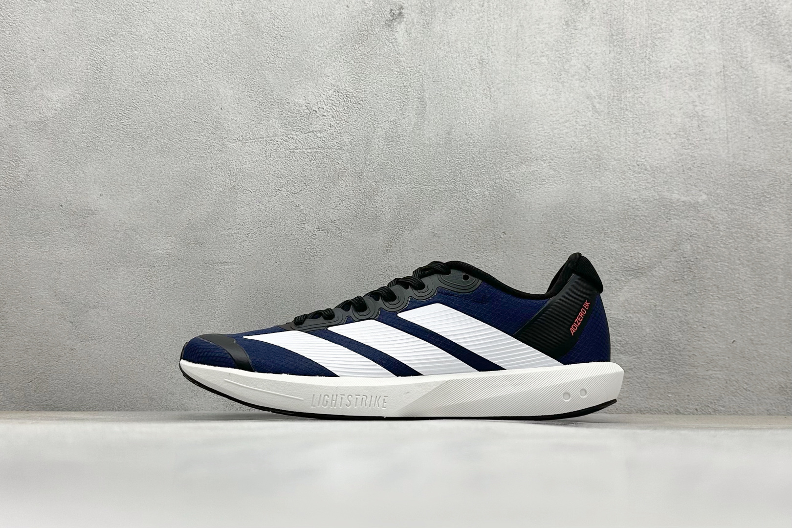 AdidAdizero BK 阿迪透气低帮跑步鞋 JP6515
