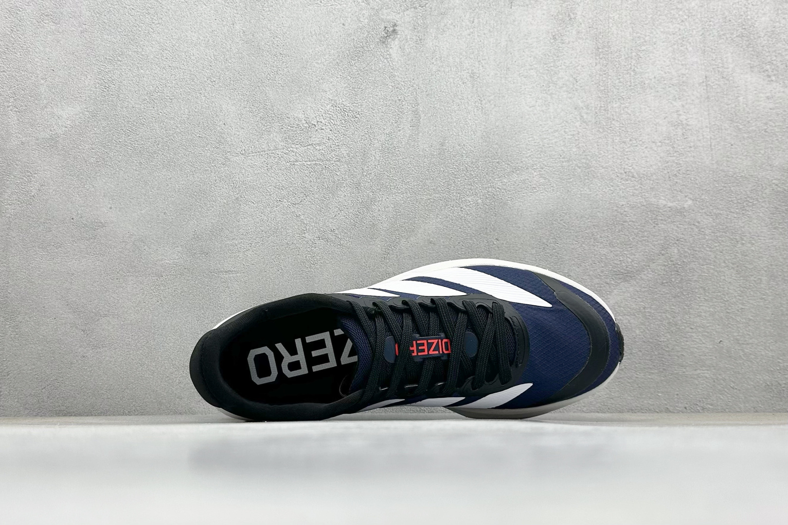AdidAdizero BK 阿迪透气低帮跑步鞋 JP6515