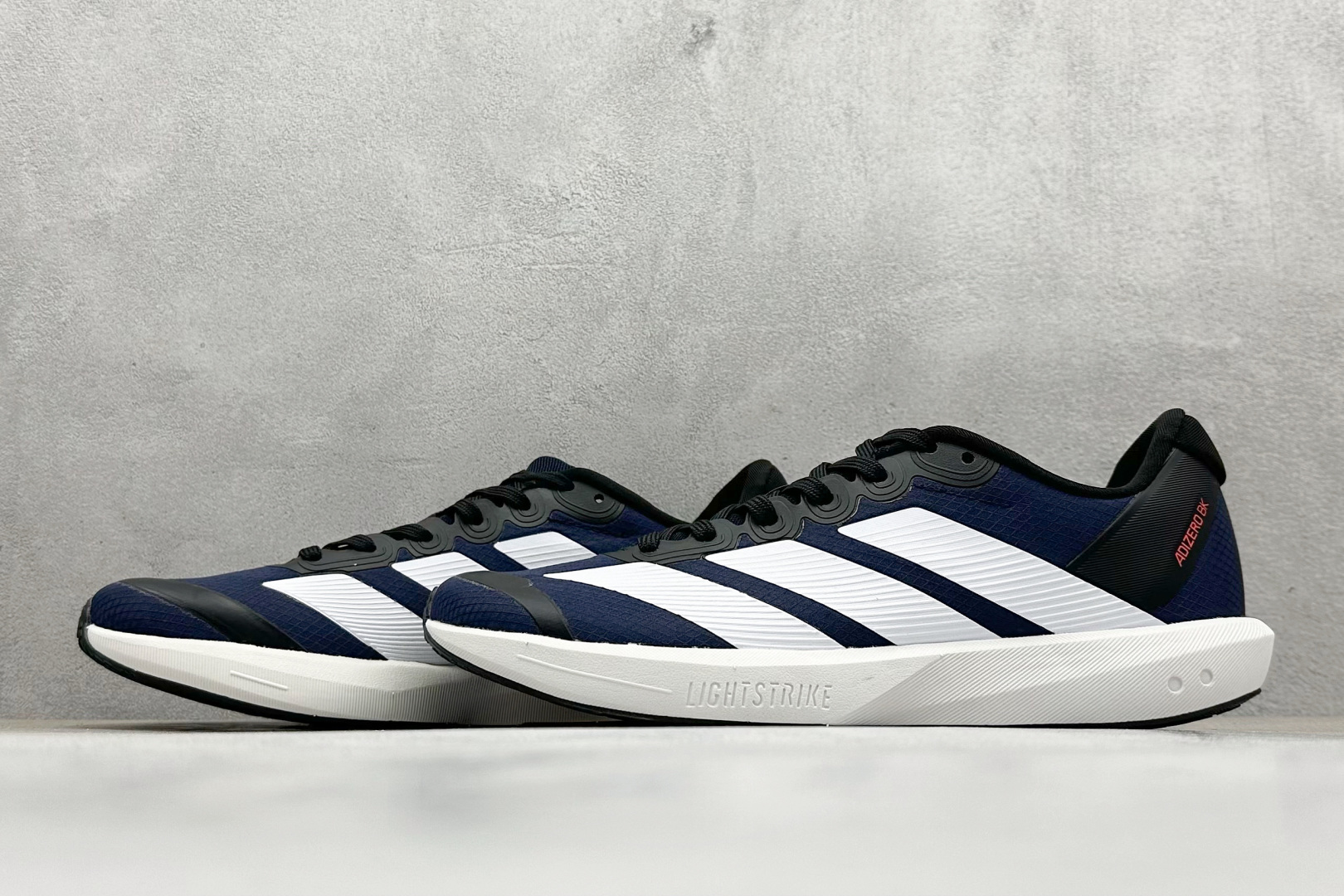 AdidAdizero BK 阿迪透气低帮跑步鞋 JP6515