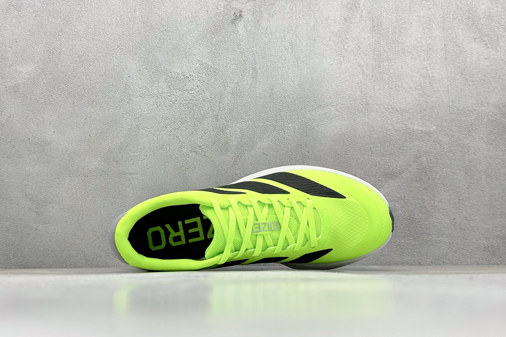 AdidAdizero BK 阿迪透气低帮跑步鞋 JP6533