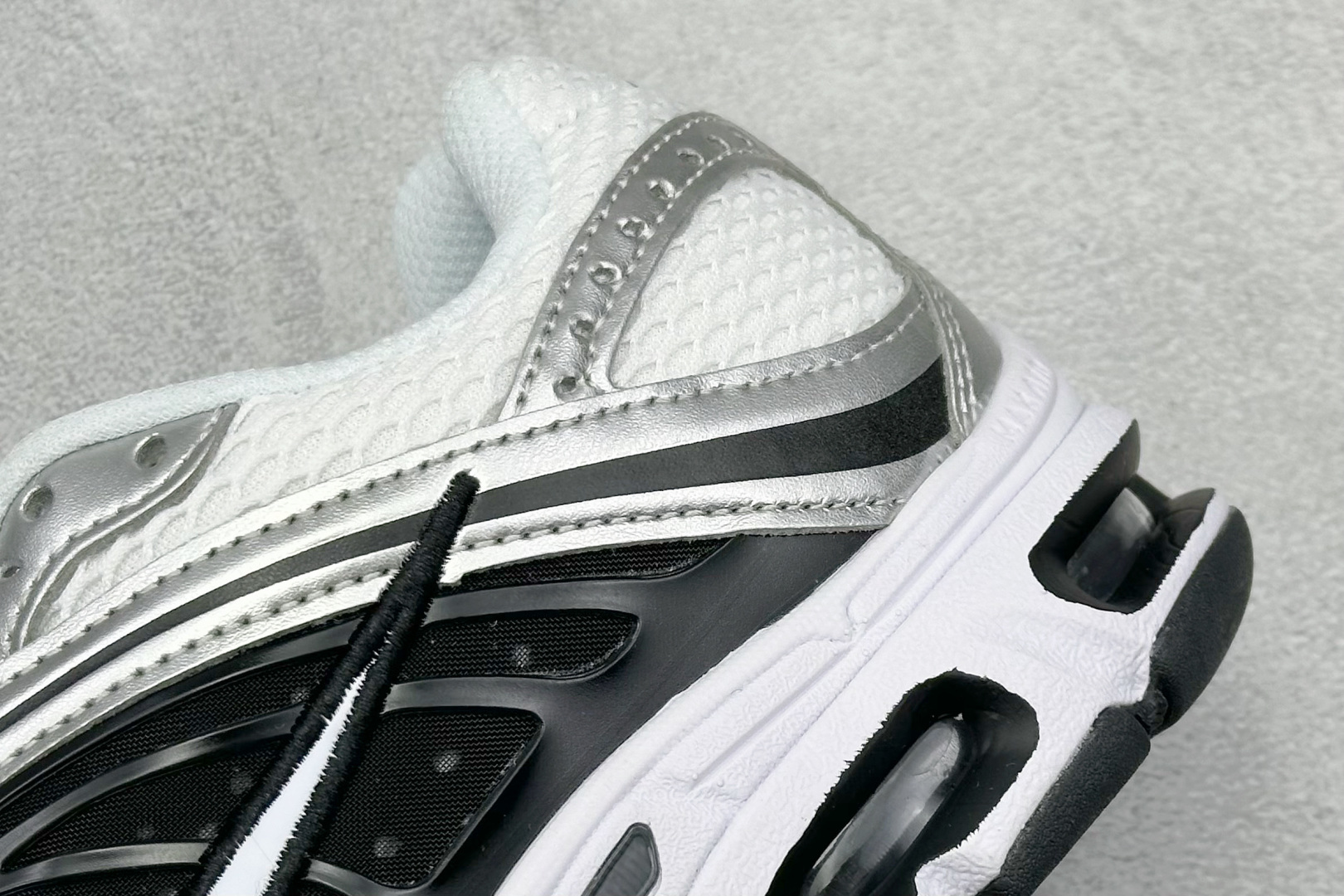 Nike Air Max Moto 2K 百搭舒适耐磨 低帮跑步鞋 HQ2056-269