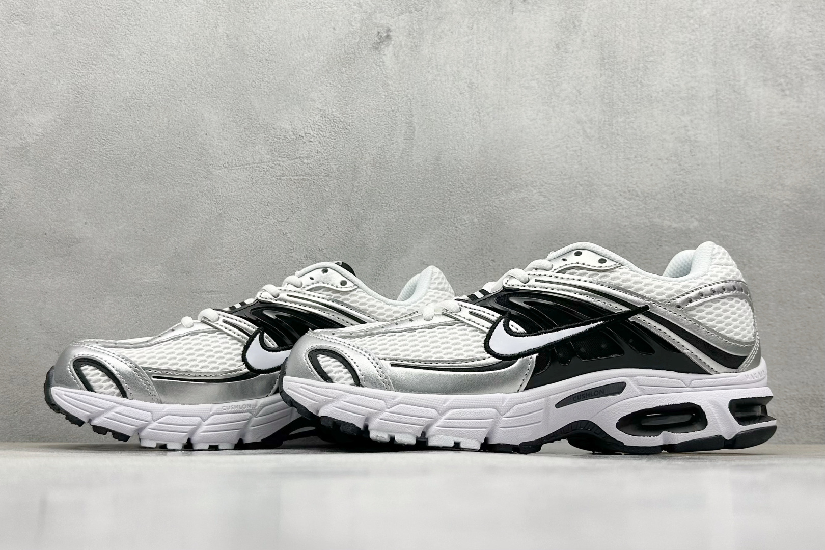Nike Air Max Moto 2K 百搭舒适耐磨 低帮跑步鞋 HQ2056-269