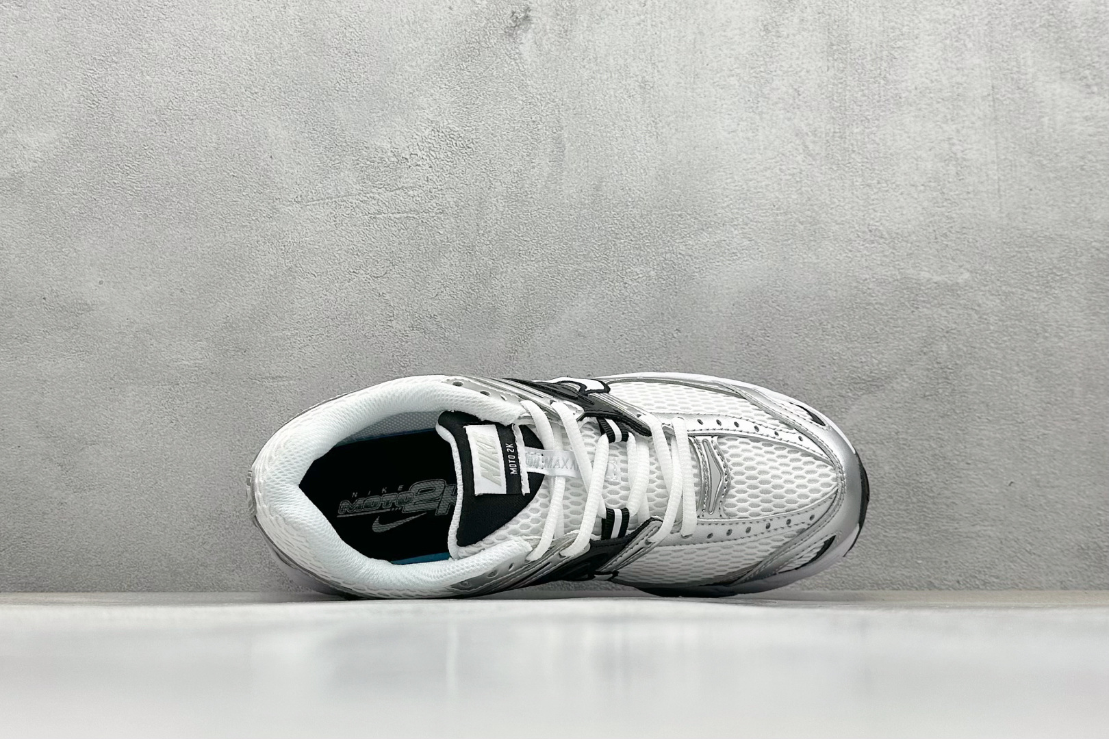 Nike Air Max Moto 2K 百搭舒适耐磨 低帮跑步鞋 HQ2056-269