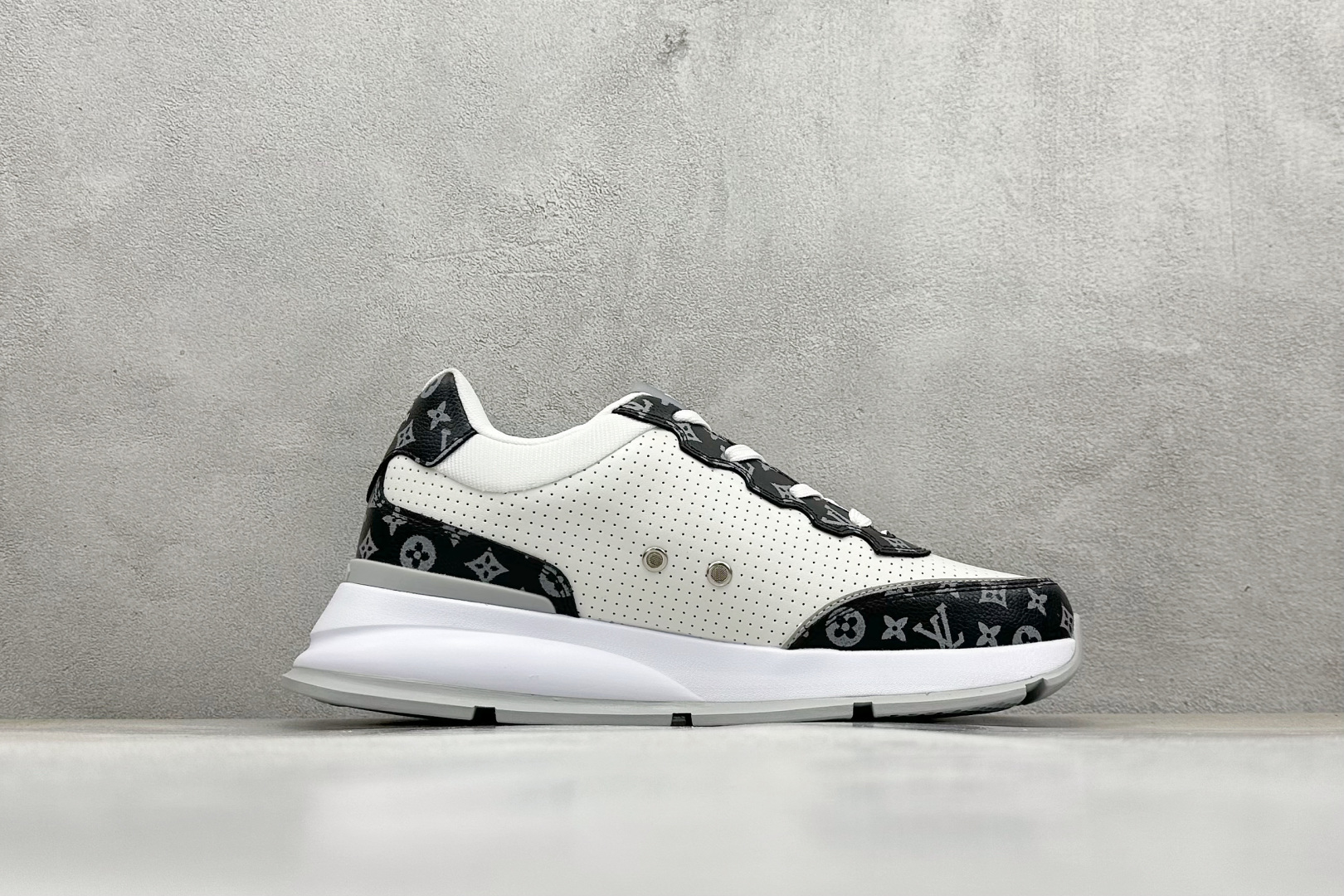图片[2]-LV路易威登 Louis Vuitton Trainer Sneaker Low 低帮复古休闲运动文化百搭篮球板鞋 尺码：36-45-选品中心