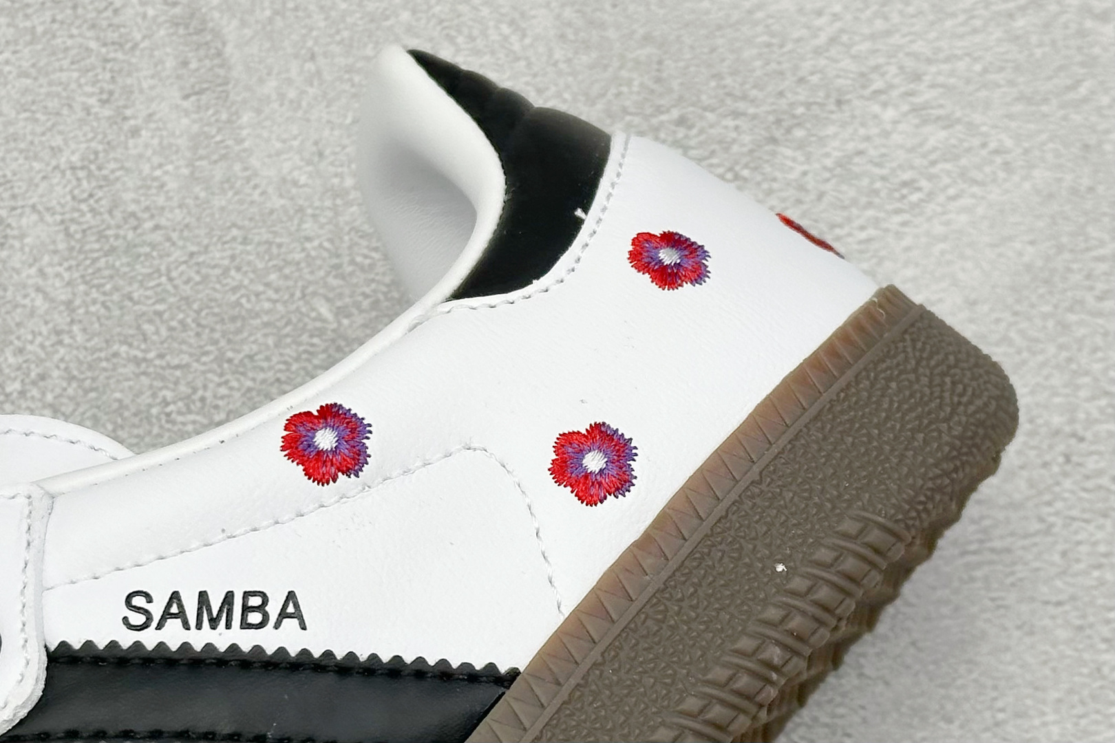 160 Adidoriginals Samba 灰白小花  IF4391