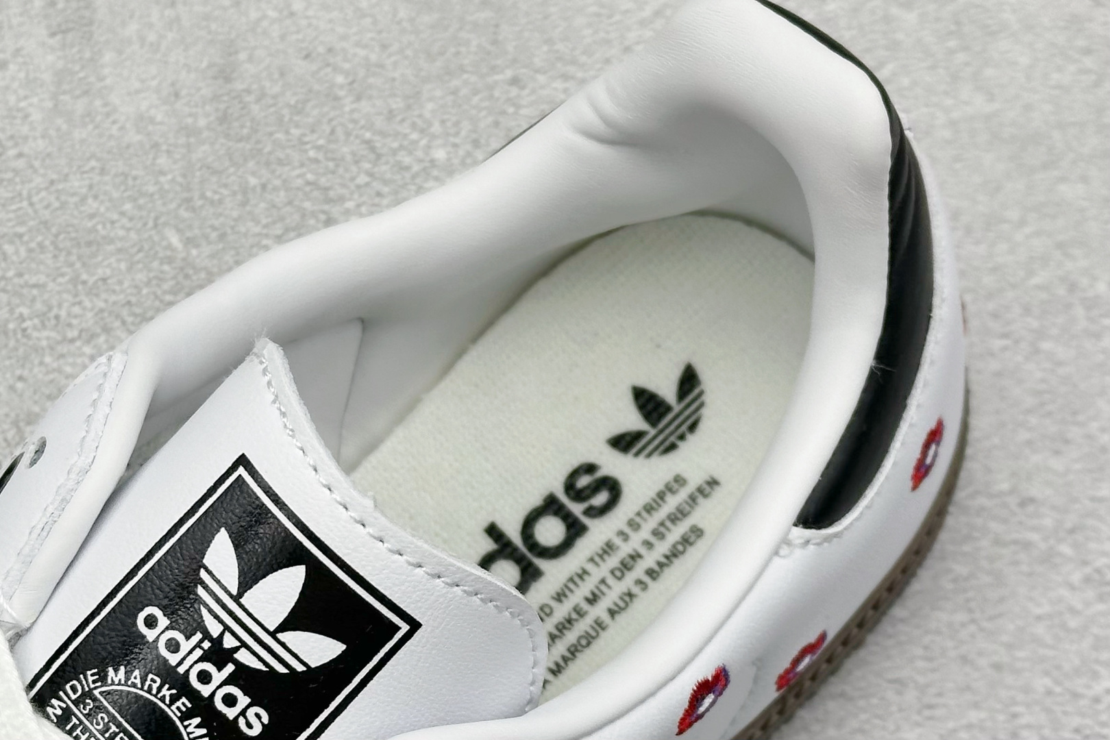 160 Adidoriginals Samba 灰白小花  IF4391