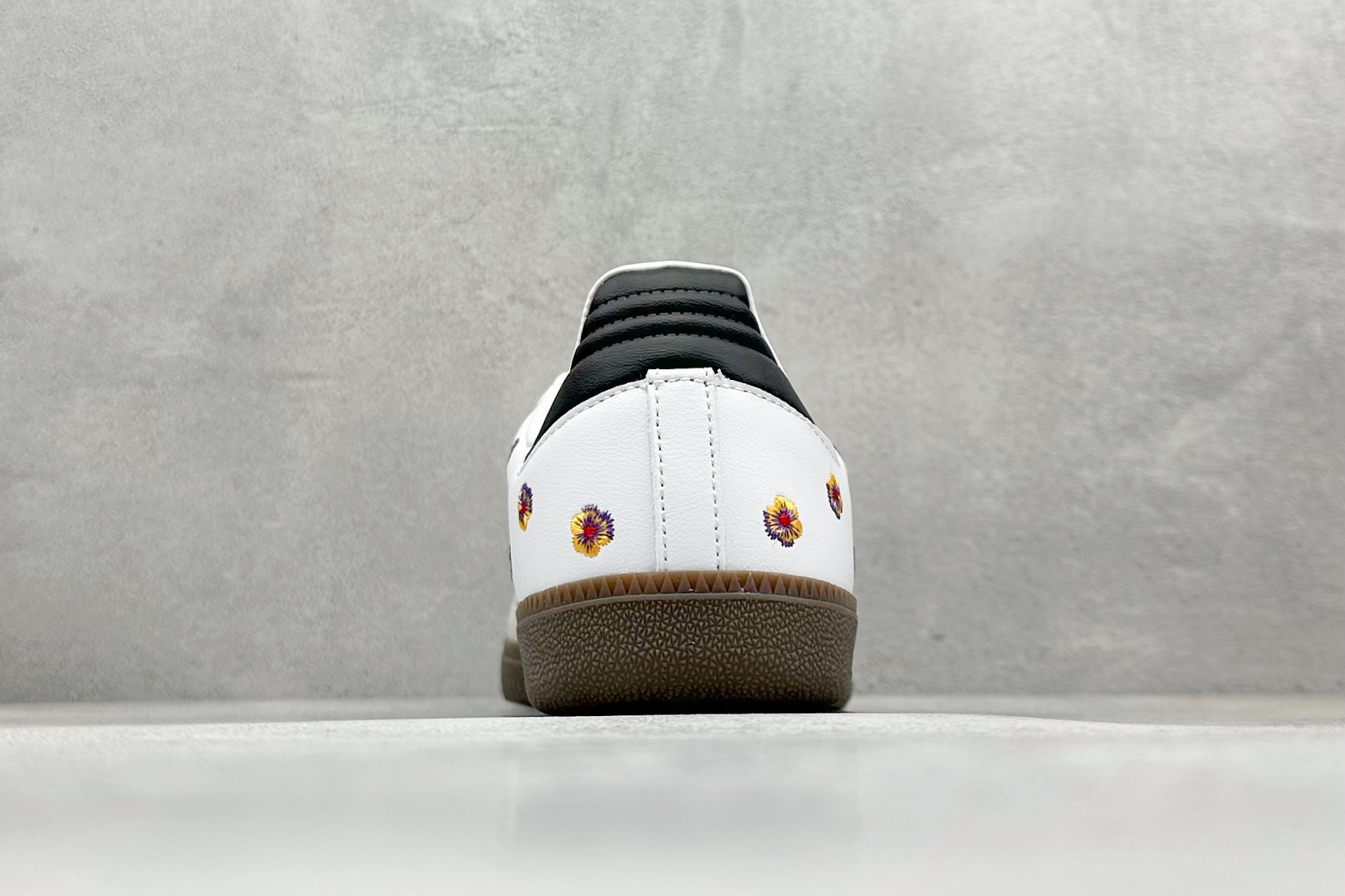 Adidoriginals Samba 灰白小花 IF4398