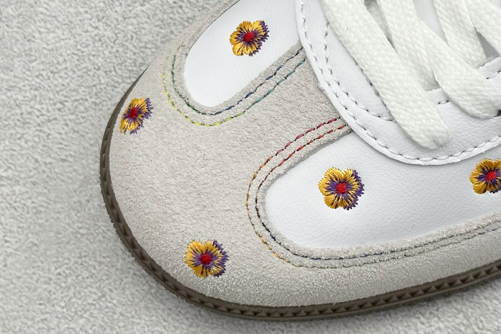 Adidoriginals Samba 灰白小花 IF4398