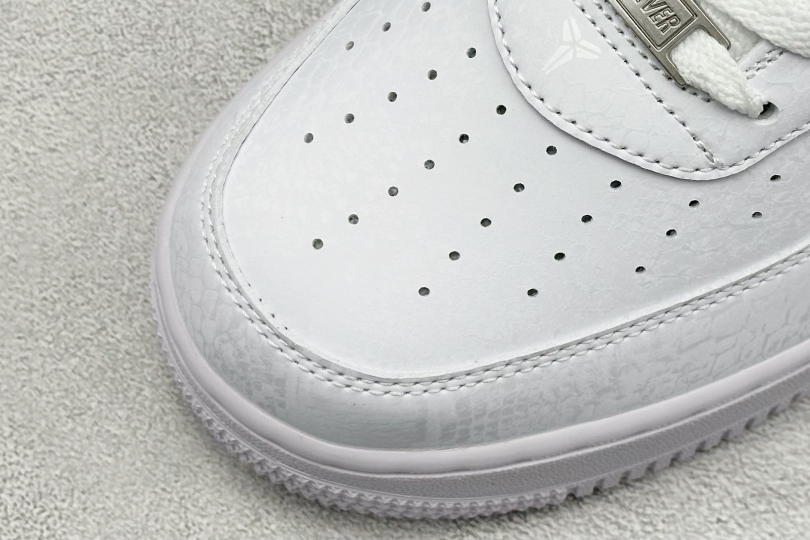 S2版Kobe x Nike Air Force 1'07 Low 科比 空军一号低帮休闲板鞋 IB0018-100