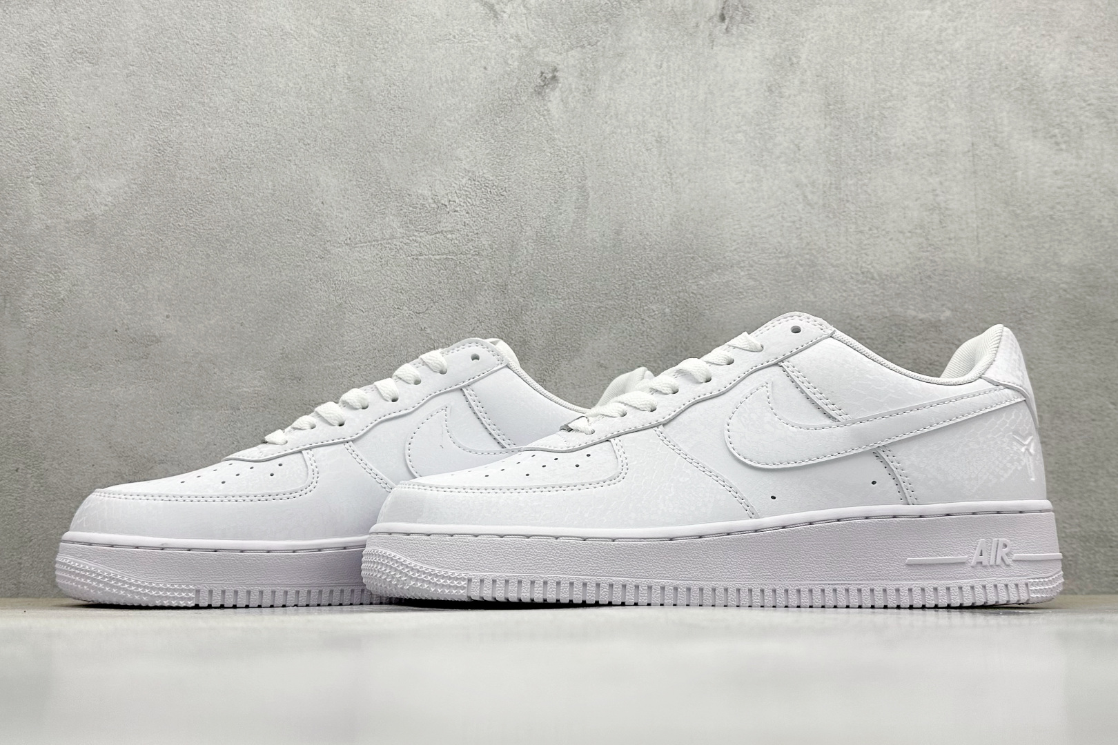S2版Kobe x Nike Air Force 1'07 Low 科比 空军一号低帮休闲板鞋 IB0018-100