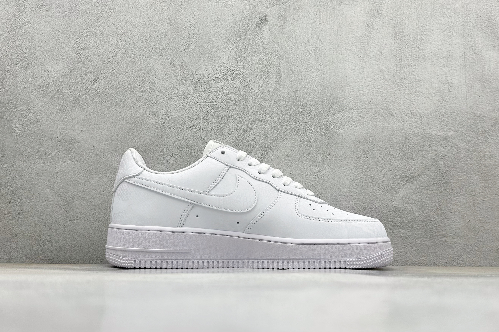 S2版Kobe x Nike Air Force 1'07 Low 科比 空军一号低帮休闲板鞋 IB0018-100