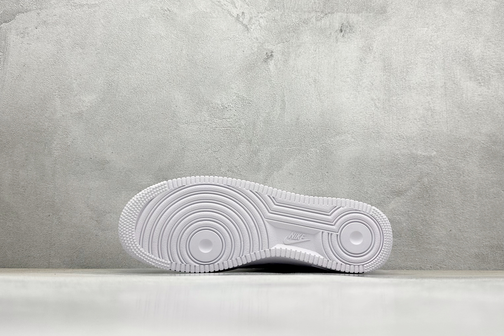 S2版Kobe x Nike Air Force 1'07 Low 科比 空军一号低帮休闲板鞋 IB0018-100