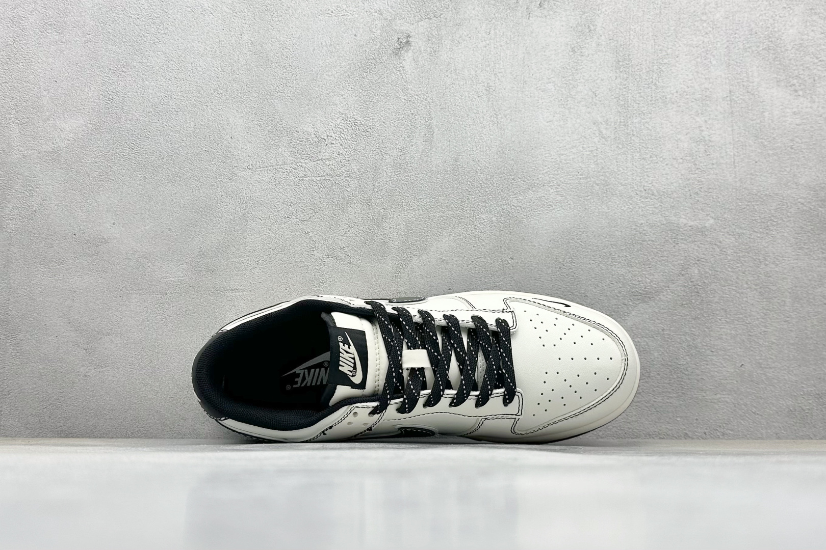 XC版Nike SB Dunk Low“ NIKE联名——黑灰边勾” 低帮休闲板鞋 CS1688-116