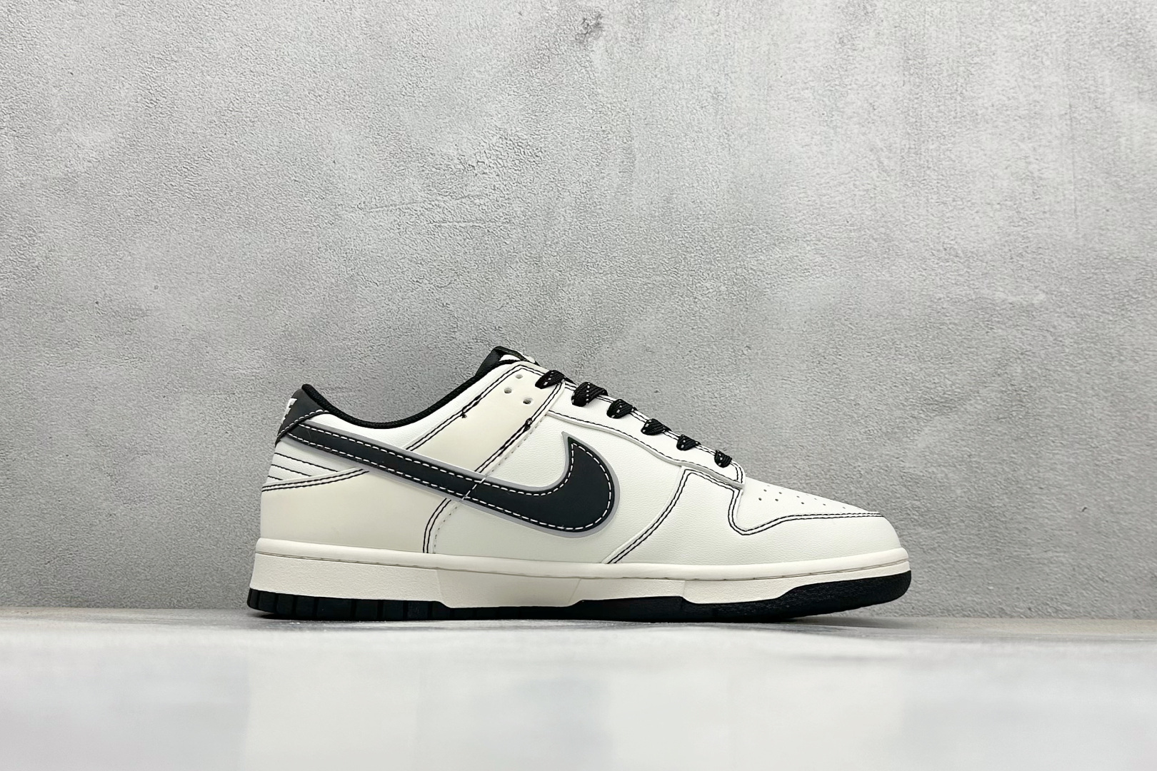 XC版Nike SB Dunk Low“ NIKE联名——黑灰边勾” 低帮休闲板鞋 CS1688-116