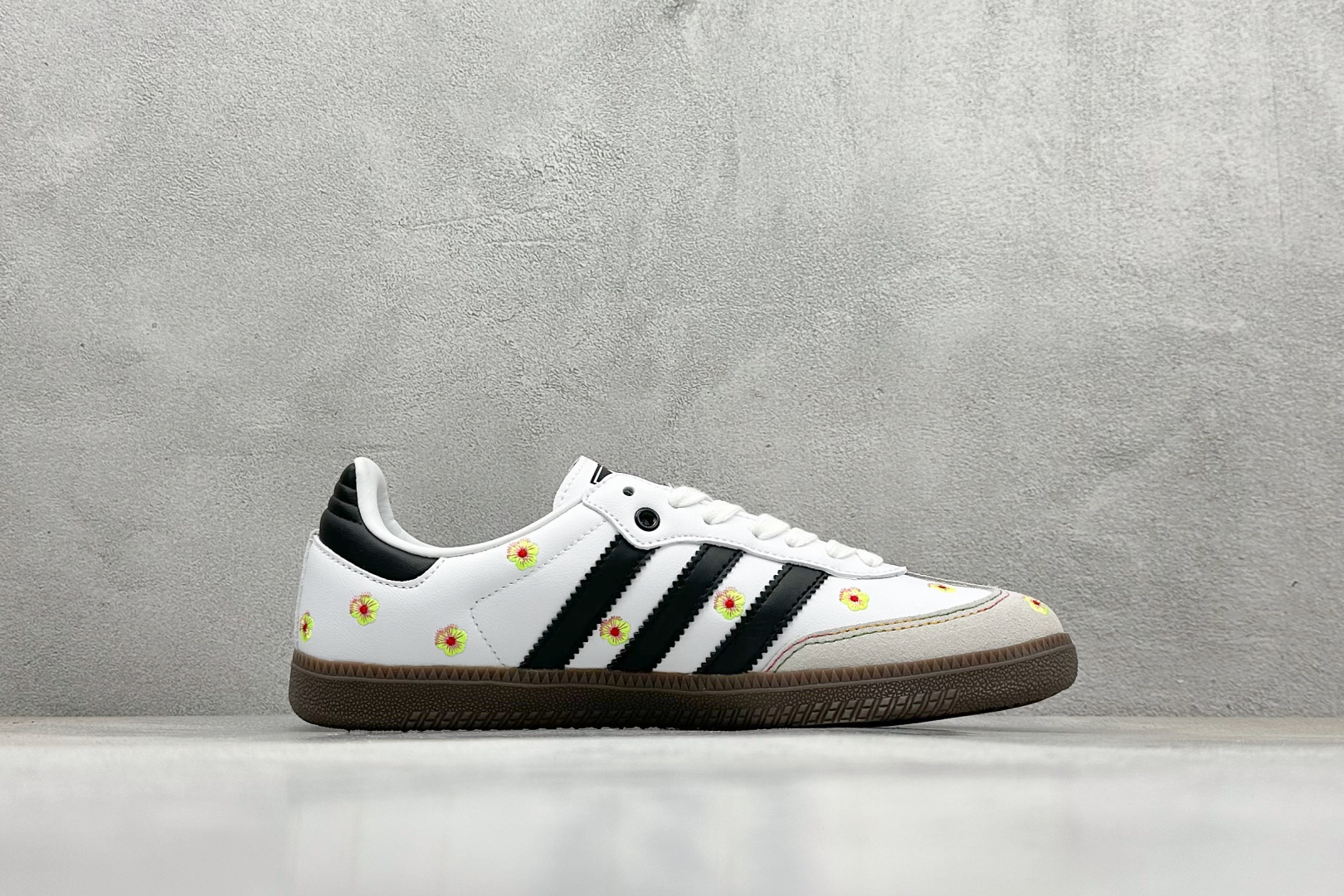 Adidoriginals Samba 灰白小花 IF4396