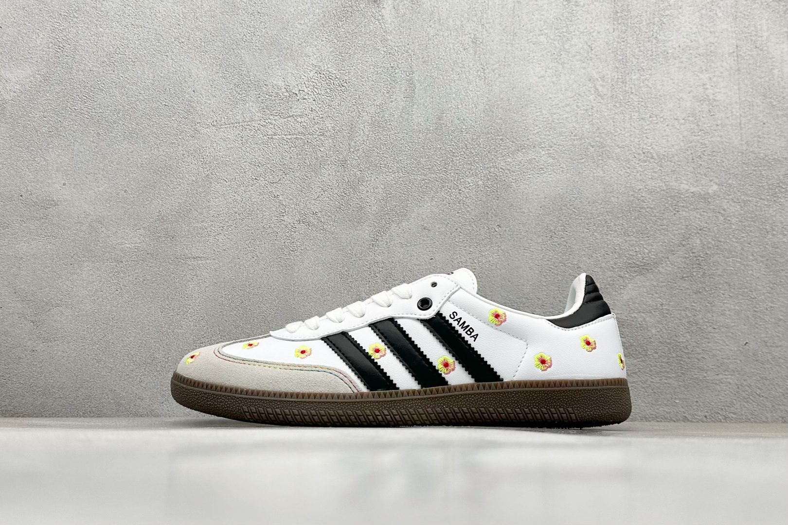 Adidoriginals Samba 灰白小花 IF4396