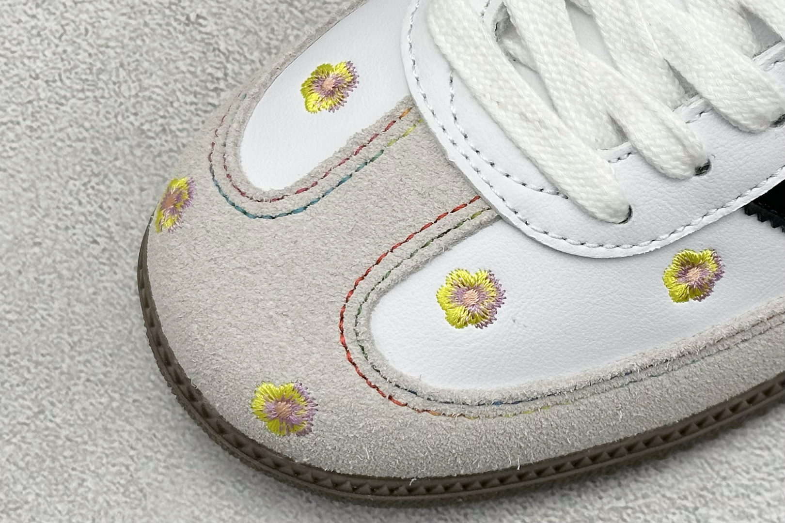 Adidoriginals Samba 灰白小花 IF4395