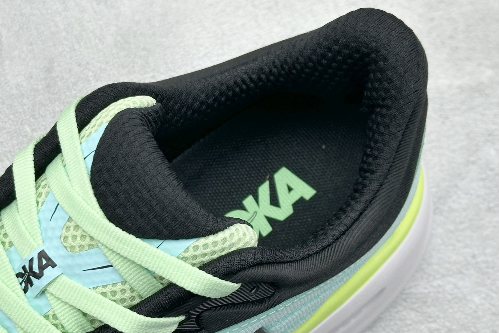 W版 HOKA ONE ONE Bondi 9 机能缓震跑鞋 1162011/LNMT