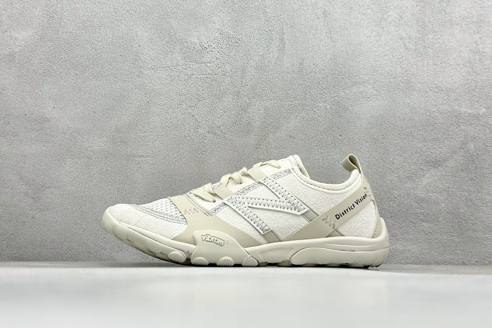 ISSEY MIYAKE/ x New Balance NB MT10O 舒适时尚 减震耐磨 低帮 生活休闲鞋 MT10ODI