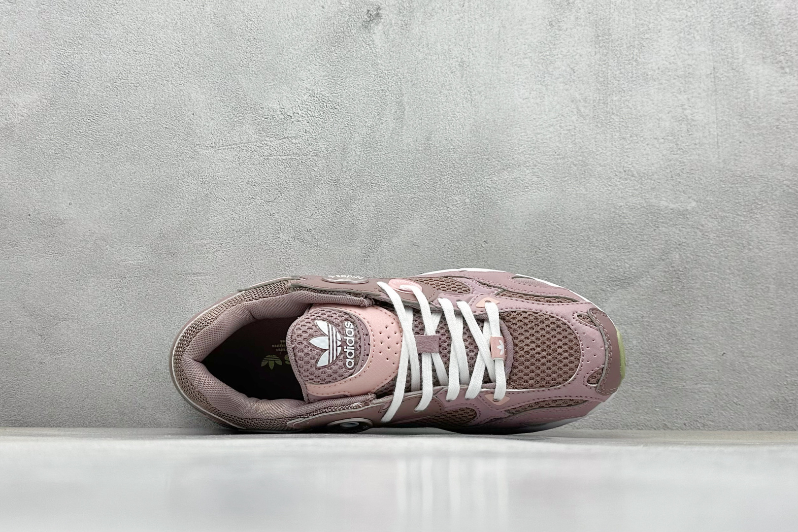 Ad originals Astir 耐磨舒适低帮运动休闲鞋 GW4341