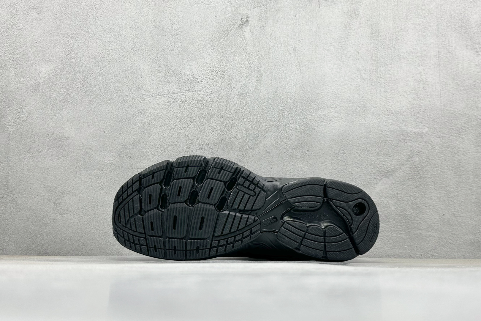 Ad originals Astir 耐磨舒适低帮运动休闲鞋 GY5565