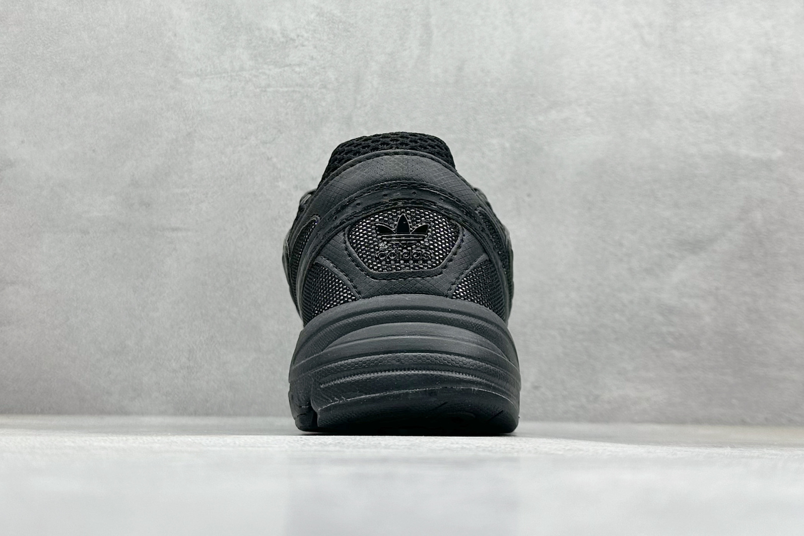Ad originals Astir 耐磨舒适低帮运动休闲鞋 GY5565