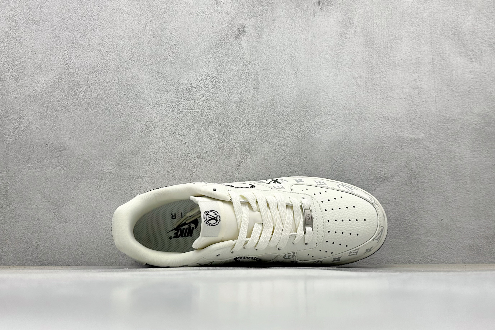 SC版Nike Air Force 1'07 Low LV联名 米白黑线 空军一号低帮休闲板鞋 SC0601-557
