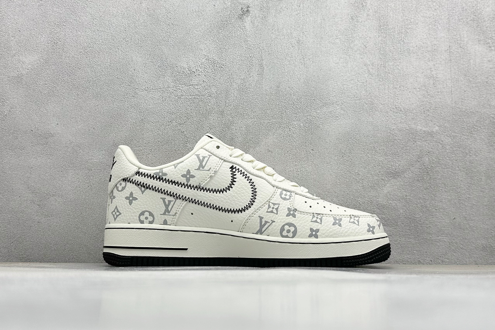 SC版Nike Air Force 1'07 Low LV联名 米白黑线 空军一号低帮休闲板鞋 SC0601-557