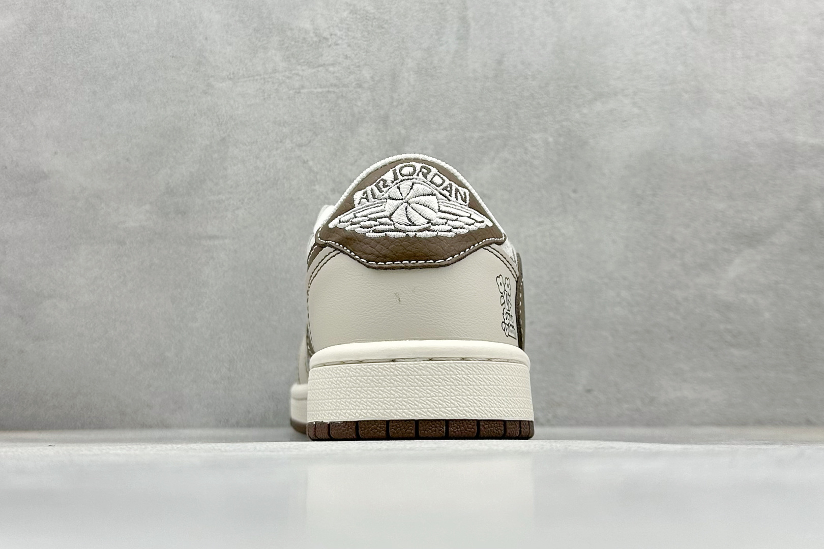 XC版Travis Scott x Fragment Design x Air Jordan 1 Low SP AJ1 乔1 LV联名 米棕布尾 低帮文化休闲板鞋 XS7089-605