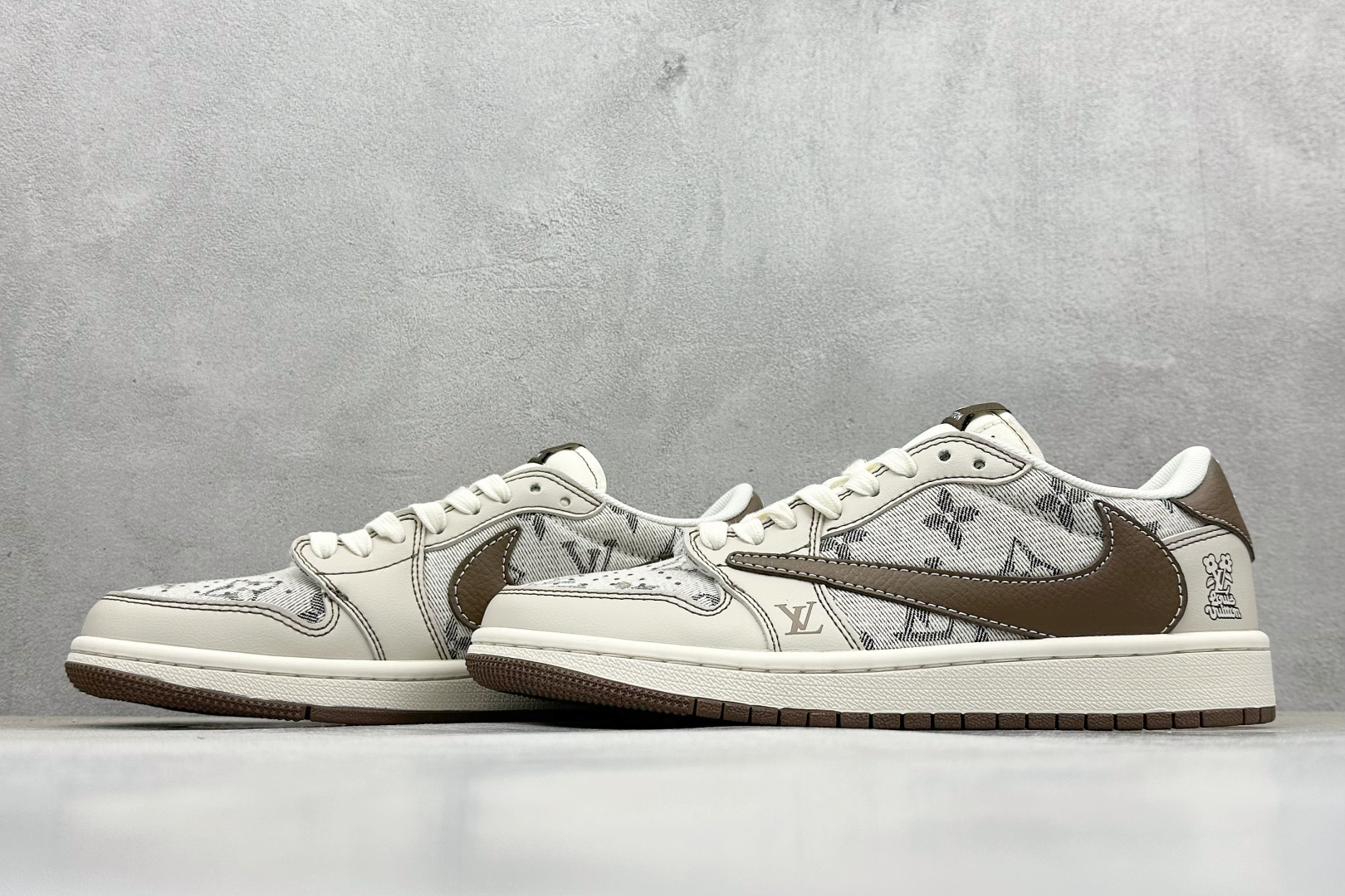 XC版Travis Scott x Fragment Design x Air Jordan 1 Low SP AJ1 乔1 LV联名 米棕布尾 低帮文化休闲板鞋 XS7089-605