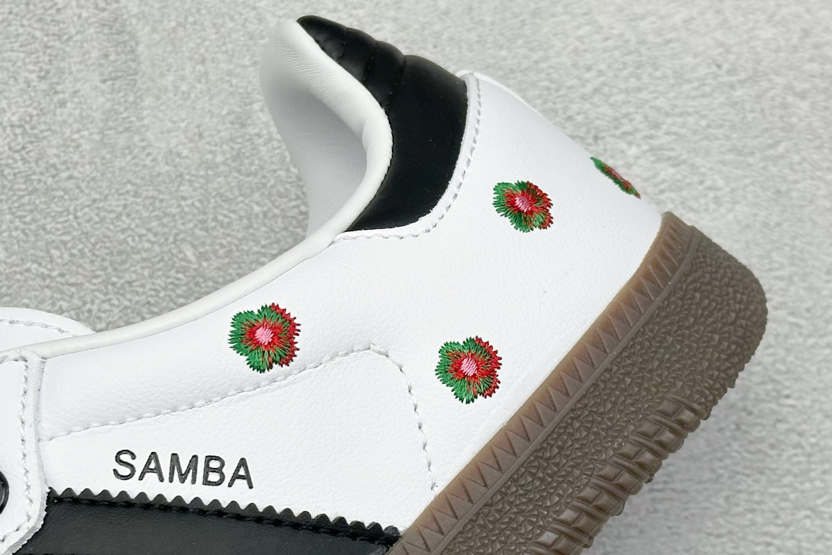 Adidoriginals Samba 灰白小花 IF4393