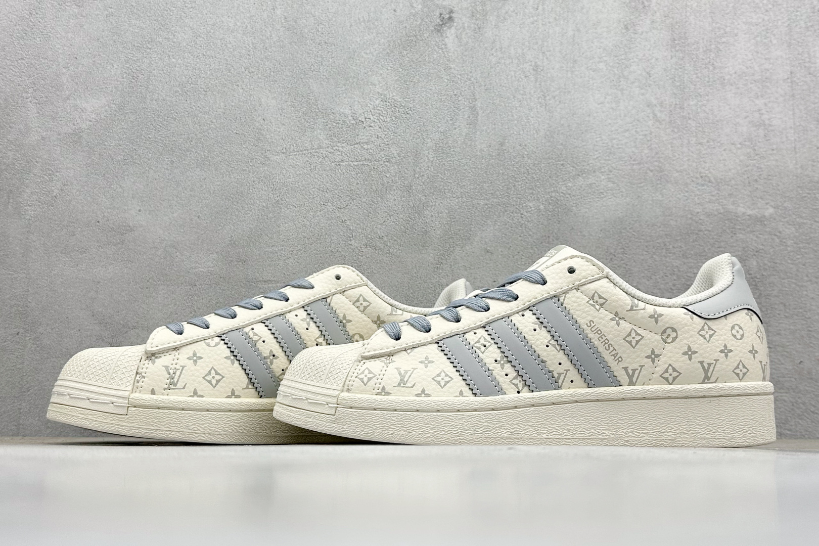 AD Originals Superstar x Louis Vuitt米灰 DS0012