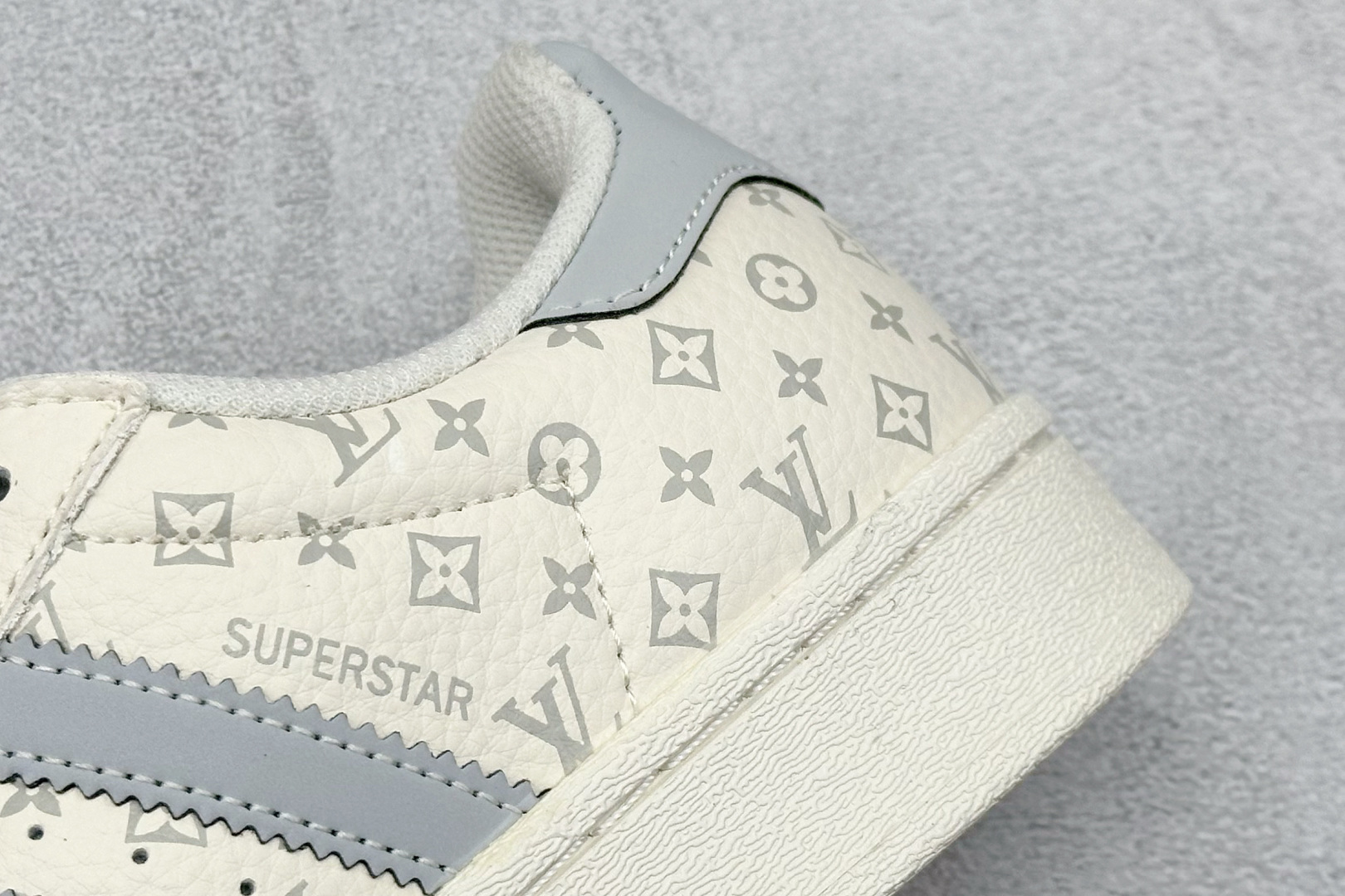 AD Originals Superstar x Louis Vuitt米灰 DS0012