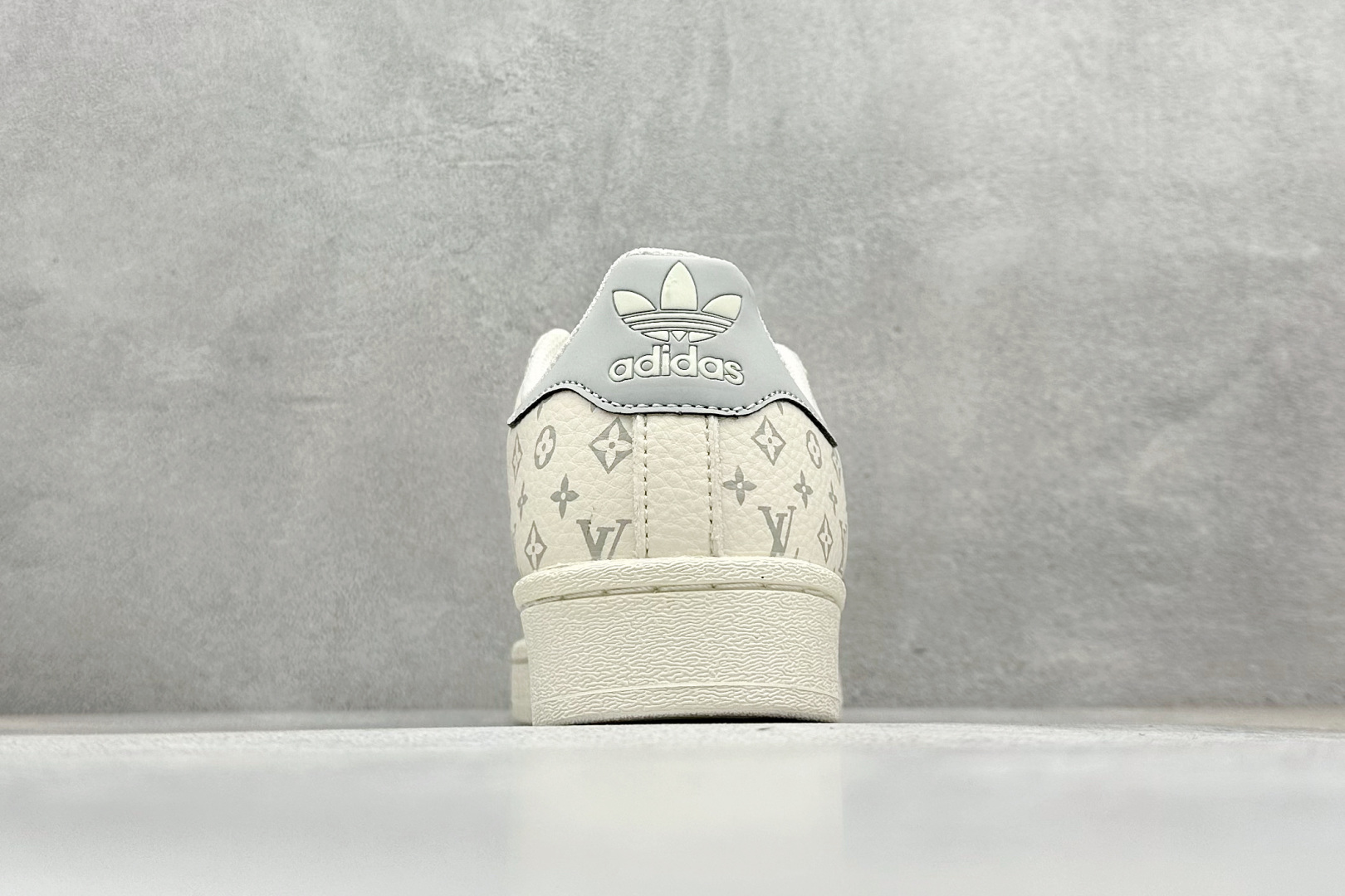 AD Originals Superstar x Louis Vuitt米灰 DS0012