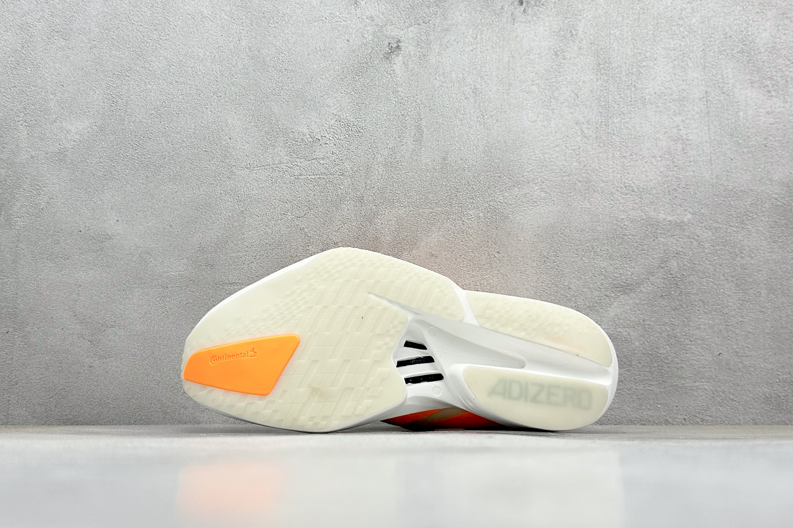 AdidAdizero Pro 4 M 阿迪超轻透气缓震跑鞋 JR1241