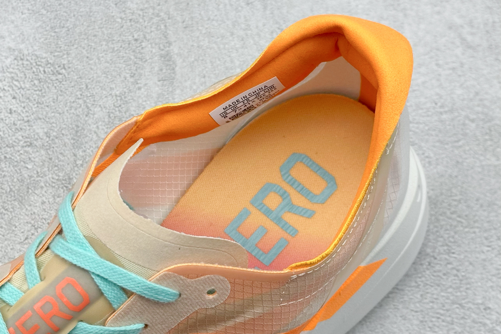 AdidAdizero Pro 4 M 阿迪超轻透气缓震跑鞋 JR1241