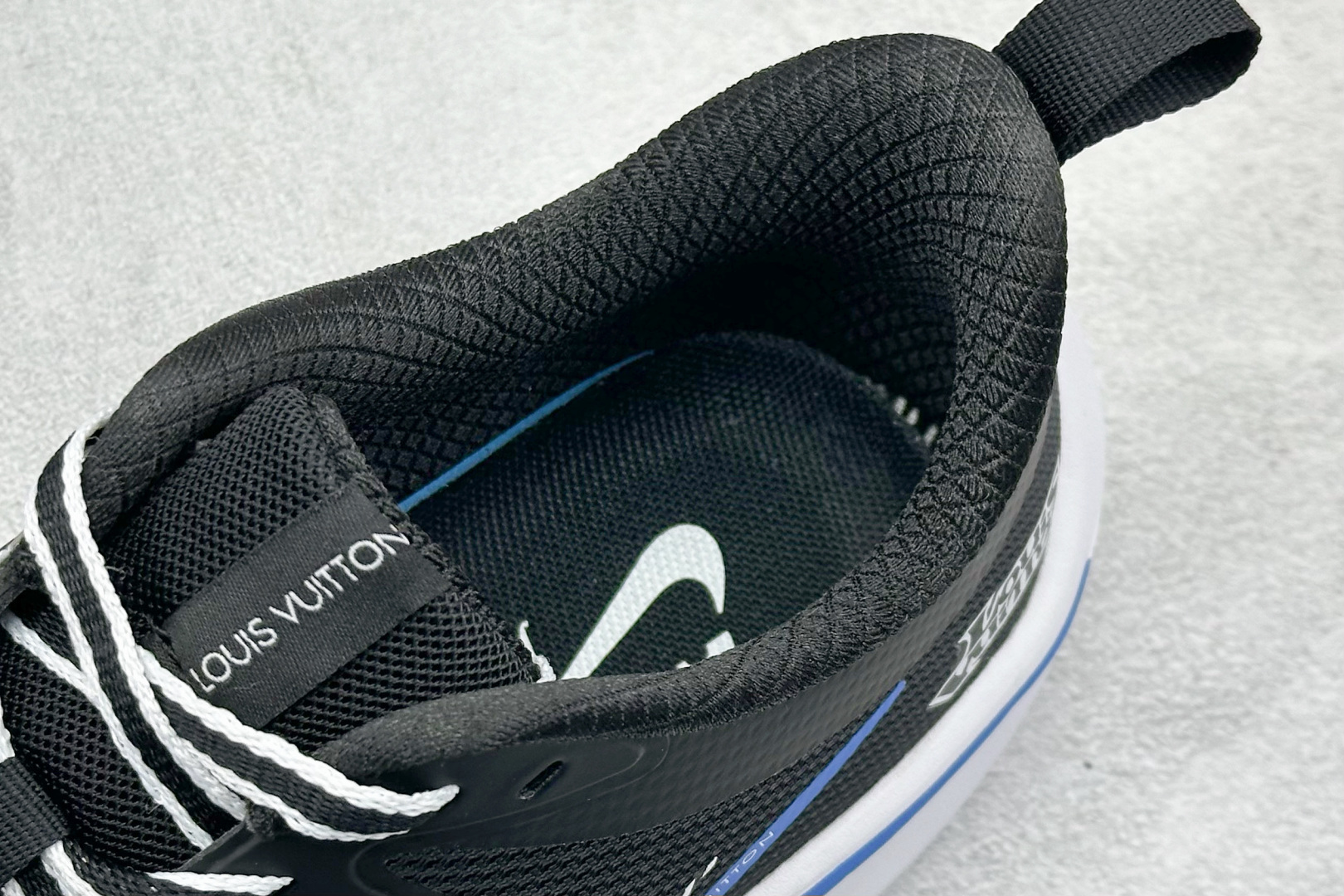 NIKE ZOOM PLUS 全新跑鞋 采用密度更高的材料 CK4318-157