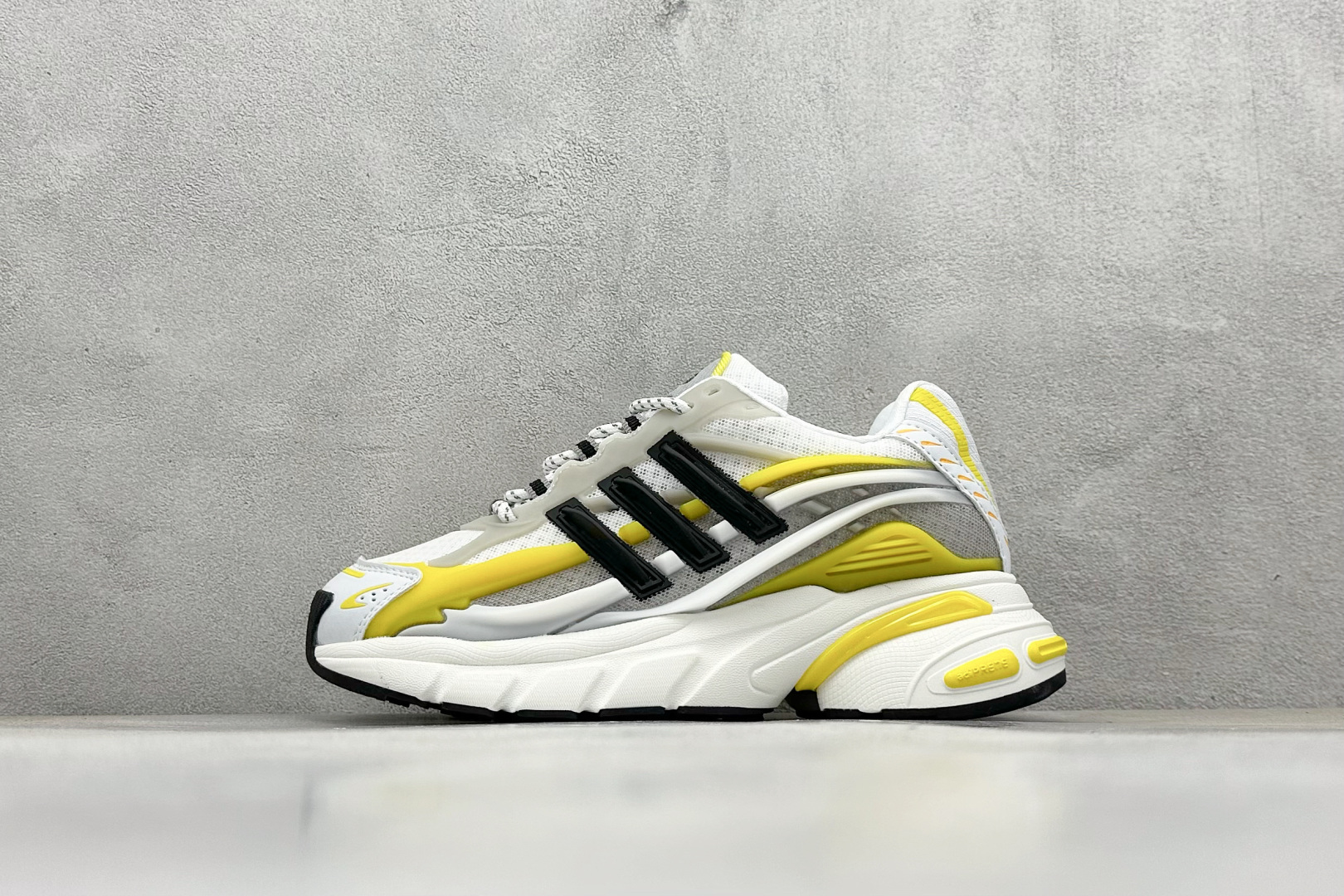 AdidOriginals Adistar Jellyfish 阿迪复古舒适防滑减震运动鞋 JP9267