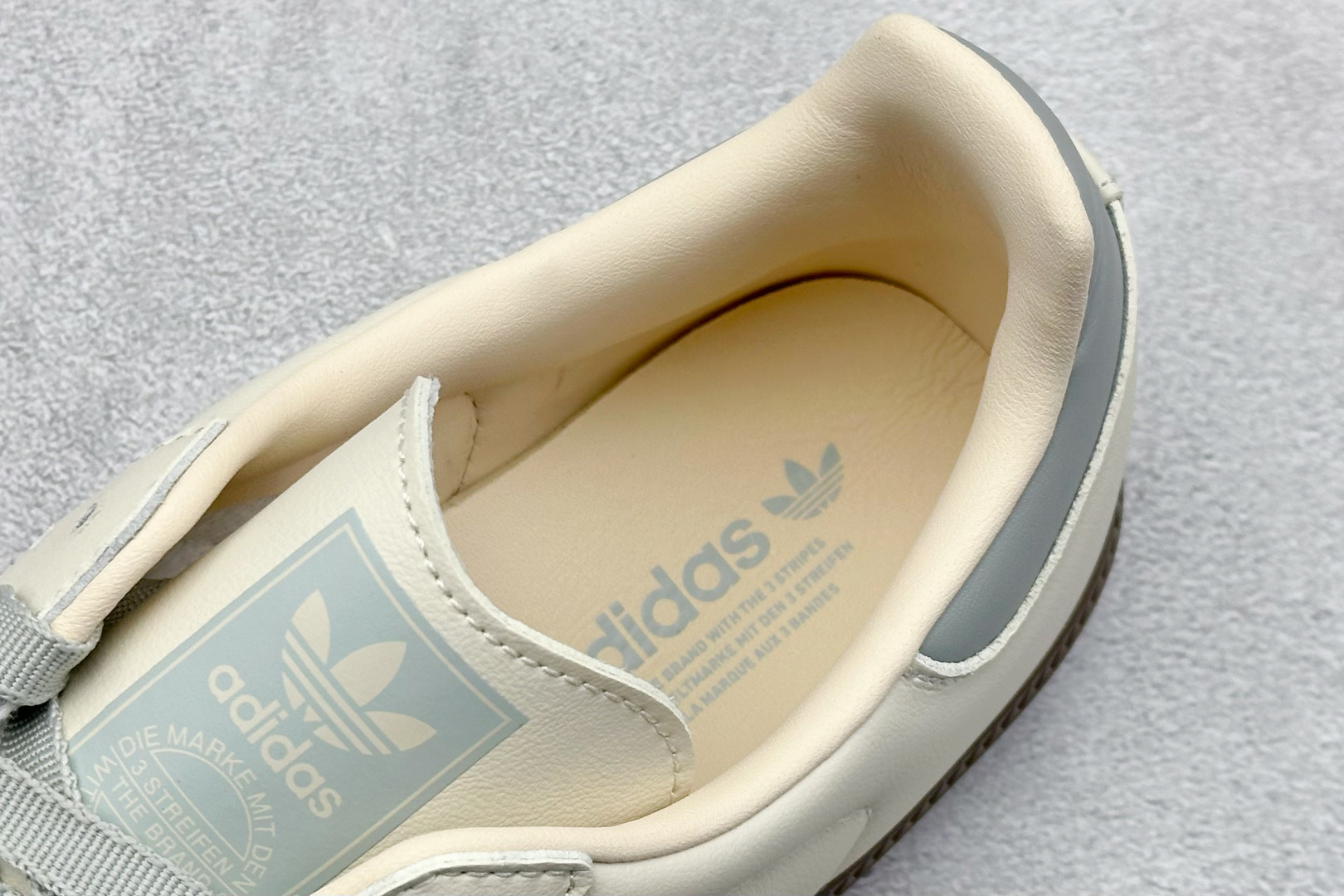 AdidSamba W 阿迪三叶草休闲板鞋 JH7299