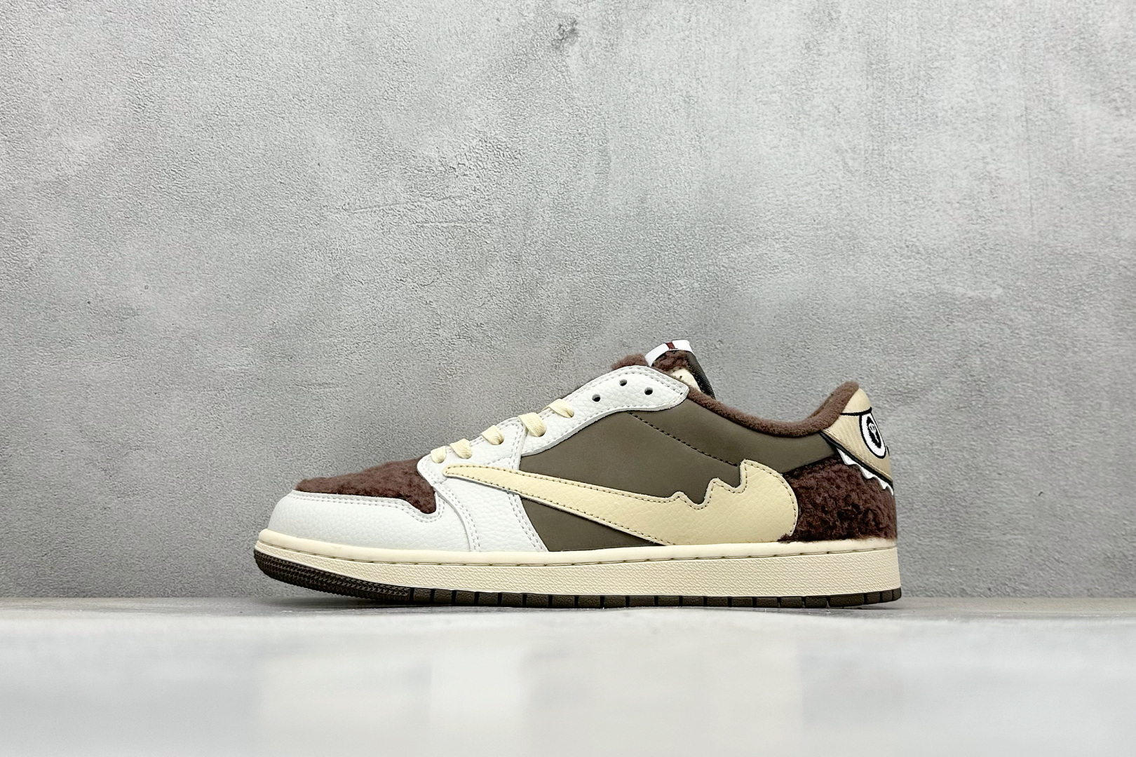 Travis Scott x Air Jordan 1 Low 倒钩 泡泡玛特 DM7866-717