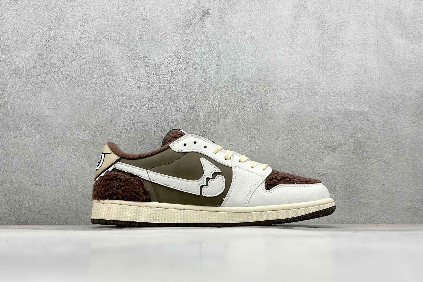 Travis Scott x Air Jordan 1 Low 倒钩 泡泡玛特 DM7866-717