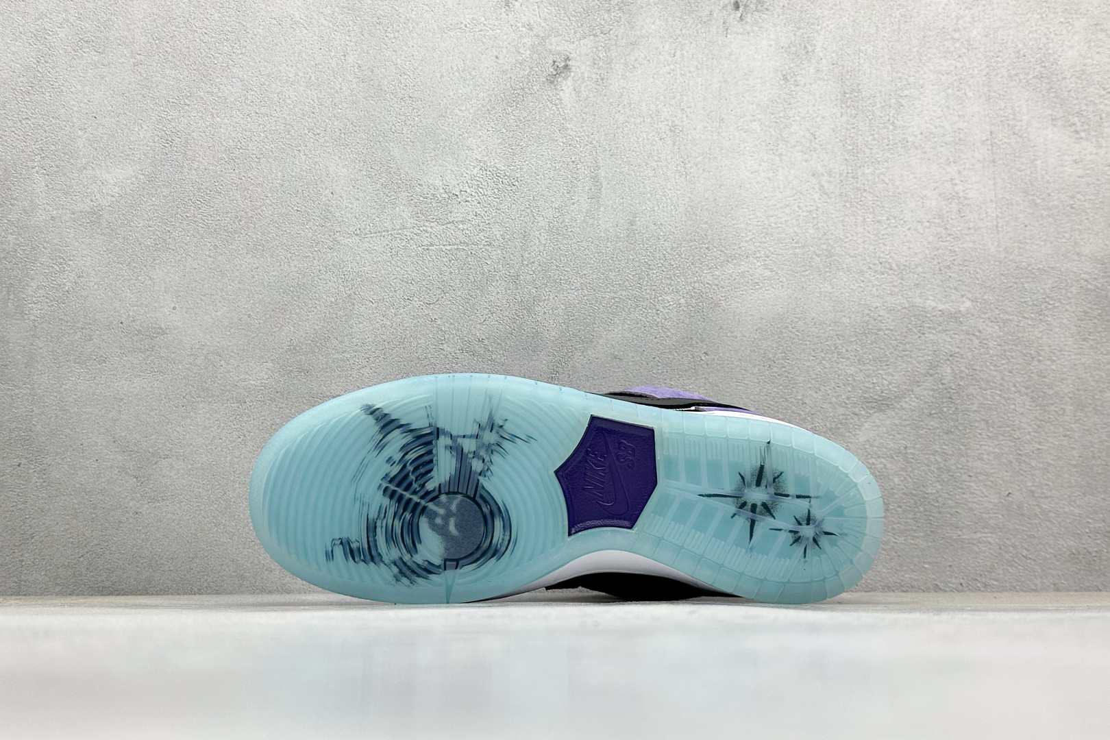 史诗级Nike Dunk SB DUNK LOW PRO 紫黑白 HJ0513-500