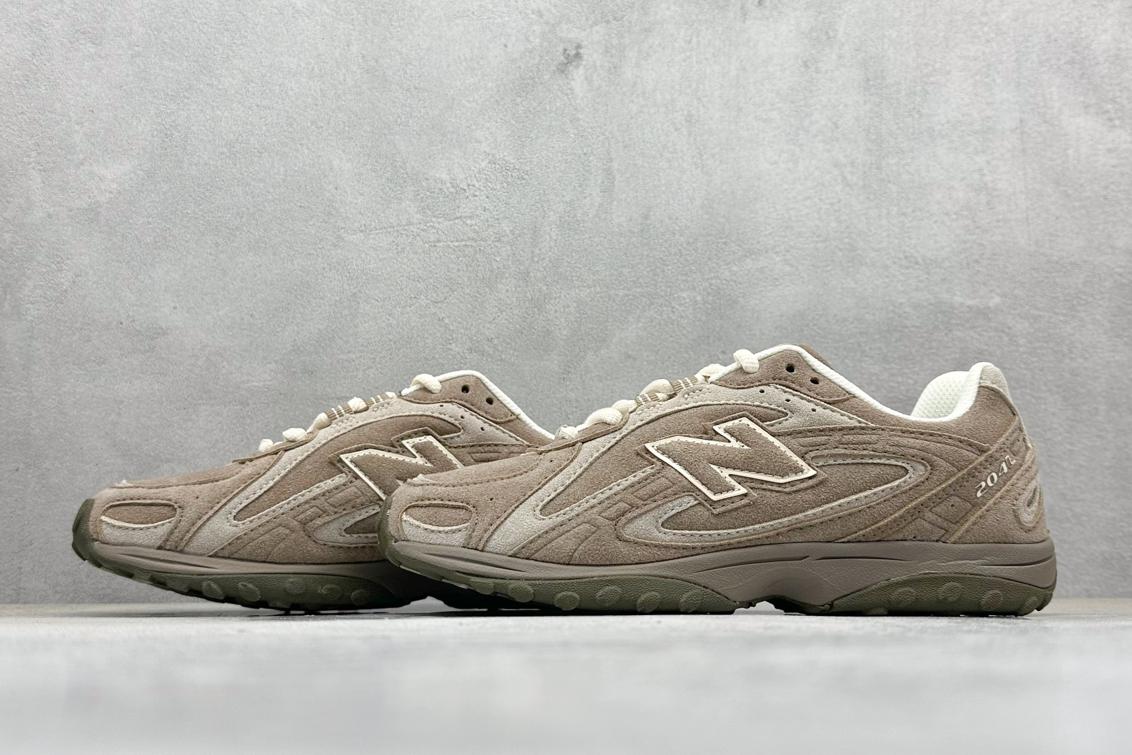 F版New Balance 新百伦204 系列 复古休闲运动百搭老爹跑步鞋 U204LMMA