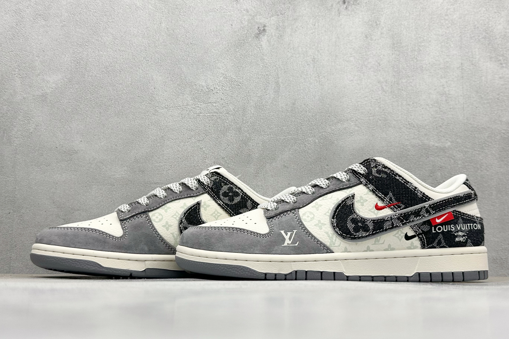  终端放店
XC版Nike SB Dunk Low“ LV联名——猪八黑牛仔”  周年高端定制 低帮休闲