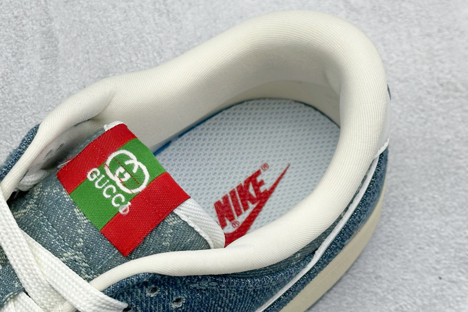  终端放店
SC版Nike SB Dunk Low“古驰联名——青蓝牛仔”  高端定制 低帮休闲板鞋 
